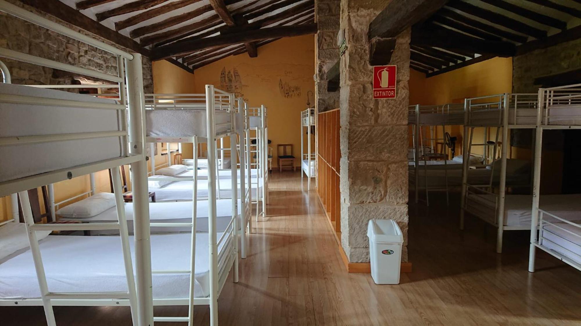 Albergue Sansol - El Oasis Del Camino Frances - Exclusivo Para Peregrinos Exterior foto